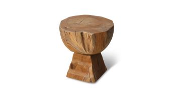 Krukje Arched Wooden van massief hout met natuurlijke nerven en robuuste vormgeving.