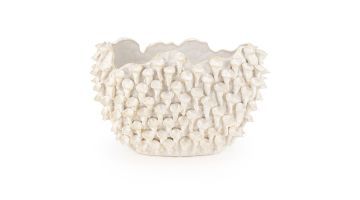 ISAA vaas Baixas wit keramiek 36x16x23,5 cm met opvallende reliëfstructuur van kleine kegelvormige details.