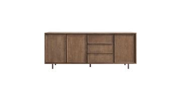 Vooraanzicht van dressoir Calvo in bruin eikenfineer met twee deuren, drie laden en donkerbruine metalen poten.