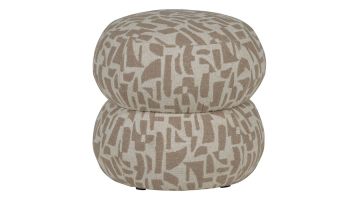 WOOOD poef Anic met grafisch patroon in zandkleur op witte achtergrond, met afgeronde vorm.