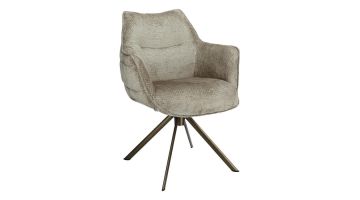 INHOUSE eetkamerstoel Miosa Clay met warme bekleding en bronskleurig draaionderstel, schuin van voren gezien.