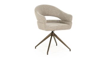 Eleonora draaibare eetkamerstoel Alissa taupe in driekwart aanzicht met open kuip en bronzen draaivoet op witte achtergrond.