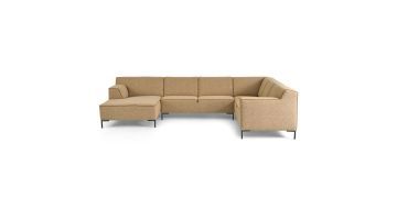 Montèl hoekbank Fresh in mustard, frontaal zicht met chaise longue links en slanke zwarte poten.