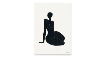 Minimalistische kunstprint met zwarte silhouet van zittende vrouw op lichte achtergrond