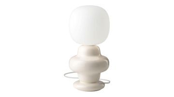 Tafellamp Copacabana met crème voet en matte witte bolvormige kap