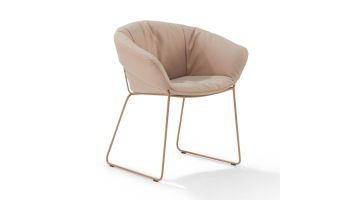 Label Duke Outdoor stoel met beige outdoorstof en slank metalen frame voor terras