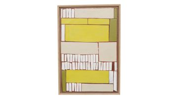 Urban Nature Culture wanddoek Lesedi met handgeschilderd geometrisch patroon in geel, crème en groen in eikenhouten lijst