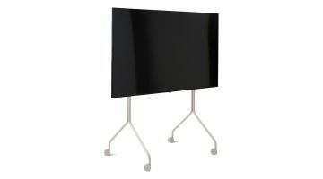 Moon Rollin’ Tall tv-standaard in kleur Oat met groot flatscreen en vier wielen, vooraanzicht