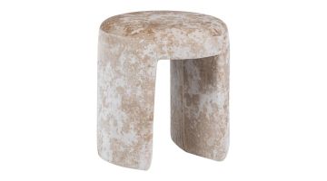 WOOOD Charlie gestoffeerde kruk in beige structuurstof met afgeronde vormen op witte achtergrond