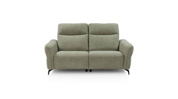 Olijfgroene 2,5-zitsbank Royan met zachte stoffering en zwarte poten op witte achtergrond