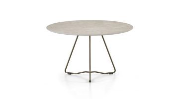 Ronde Montèl Zoe salontafel met licht Cream Navona blad en slank metalen onderstel in Perle Brown