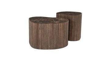 Salontafel Nice van reclaimed teak met donker keramisch blad in marmerlook, uitgevoerd als organische set van twee tafels.