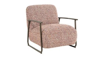 Eleonora Fauteuil Norel in rode Vive-stof schuin van voren met metalen armleuningen.