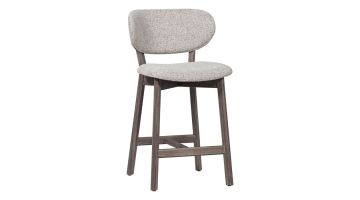 Barstoel Udar met beige melange zitting en bruin houten frame in schuin vooraanzicht