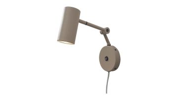 Beige metalen wandlamp Montreux van It’s About RoMi met verstelbare arm en moderne cilindervormige kap