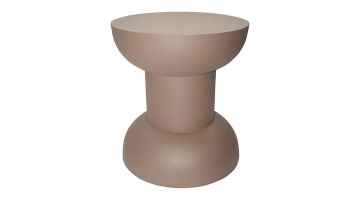 Ronde bijzettafel Parma van bruin metaal met sculpturaal design en moderne uitstraling.