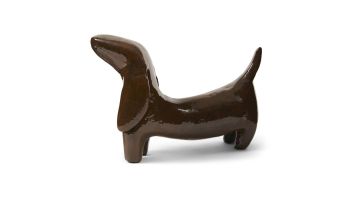 Rivièra Maison Dachshund Statue glanzend bruin teckelbeeld van aluminium.