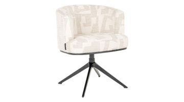 Draaibare armstoel Cheyenne Beige Graffic van Richmond Interiors in schuin vooraanzicht met zwart draaionderstel.