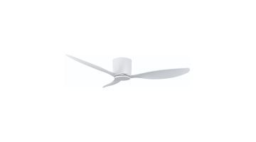 Freelight Brezza plafondventilator in witte uitvoering met drie slanke ventilatorbladen.