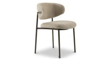 Dyyk Saba eetkamerstoel met beige bekleding en slank donkerbruin metalen frame.