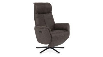 Elektrisch verstelbare Henders & Hazel relaxfauteuil Nocarini in lava stof met zwarte draaivoet, schuin van voren.
