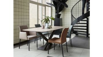 Bert Plantagie Eettafel Oxxi