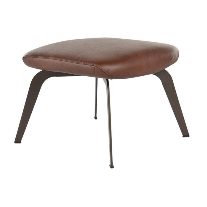 Bert Plantagie hocker Zyba in bruin leer met metalen poten op witte achtergrond