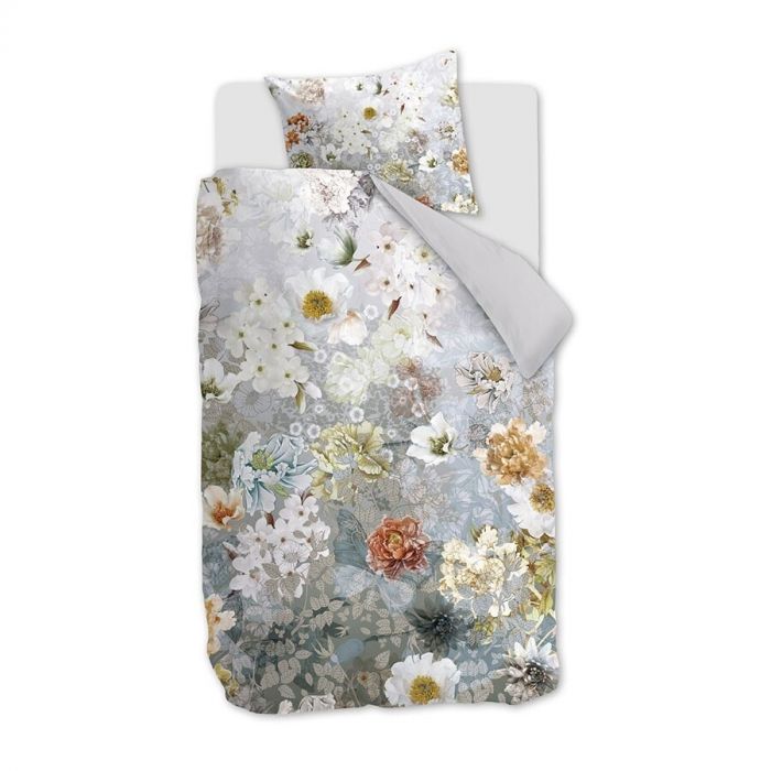 Eenpersoons dekbedovertrek met een fleurig, rustgevend bloemendessin in verschillende blauw- en grijstinten.