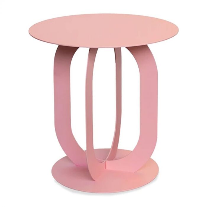 Roze ronde bijzettafel met modern design, metalen basis en opengewerkte pootconstructie.