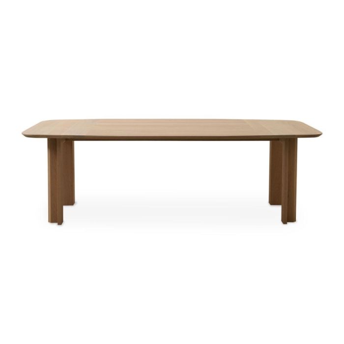 Eetkamertafel Ove in licht hout met afgeronde hoeken en minimalistisch 4-poot ontwerp