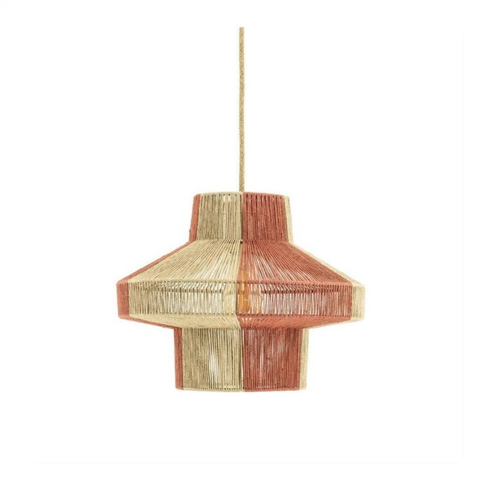 Hanglamp van de zijkant gezien, gemaakt van gevlochten touw in beige en terracotta, met een symmetrisch geometrisch patroon.