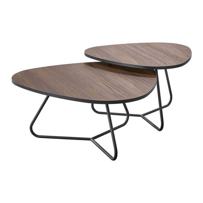 Set van twee salontafels Budrio van Profijt Meubel met melamine bladen en zwart metalen onderstel, eenvoudig en stijlvol design.