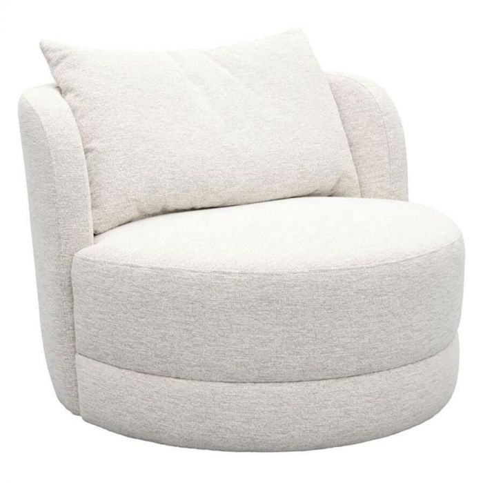 Draaifauteuil Lesina van Trendhopper schuin van voren, met ronde vorm en lichte bekleding.