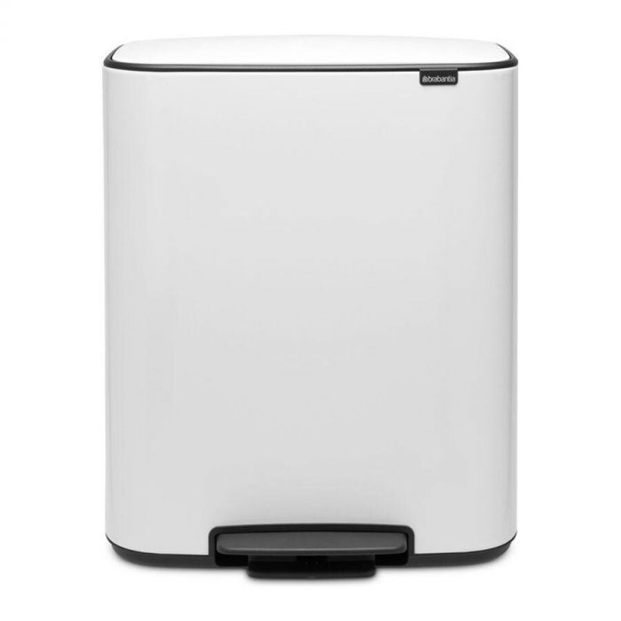 Witte Brabantia Bo Pedaalemmer met een strak en modern design, ideaal voor afvalscheiding.