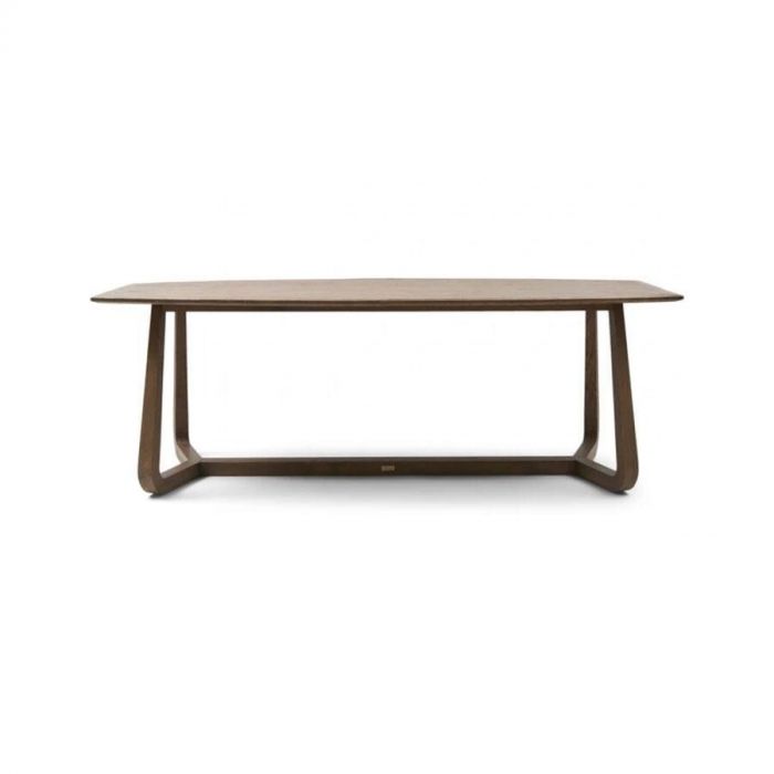 Eettafel Miller in volledig zicht – Rechthoekige houten eettafel met een stevige, open frameconstructie in donkere houtkleur.