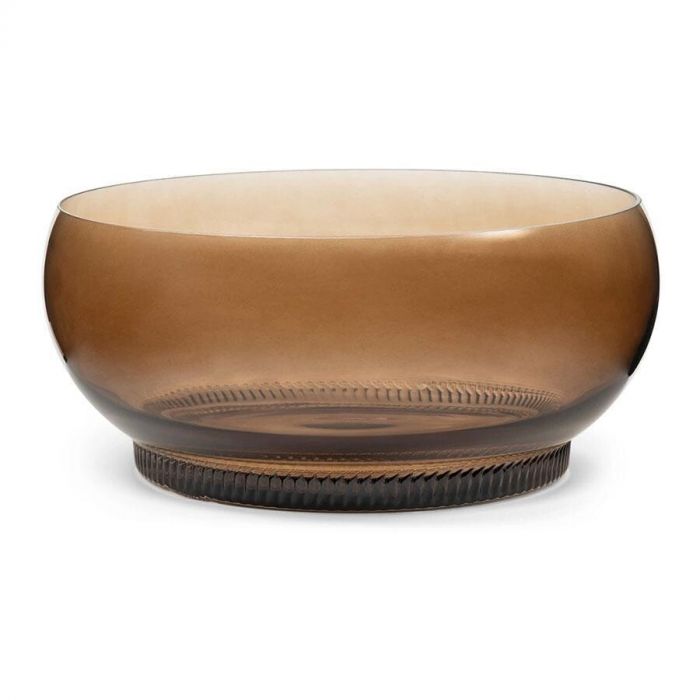 Glazen fruitschaal Sardis van Rivièra Maison in een warmbruine tint op een witte achtergrond.