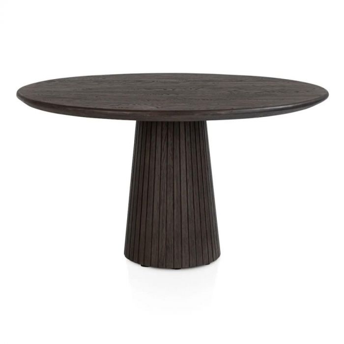 Henders & Hazel eetkamertafel Ravello 140 cm Basalt, ronde houten tafel met brede middenpoot en donkere afwerking.