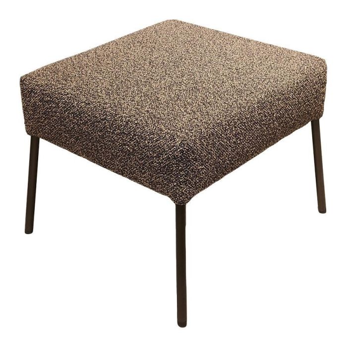 Henlay hocker met gemêleerde bruine bekleding en slank metalen onderstel.
