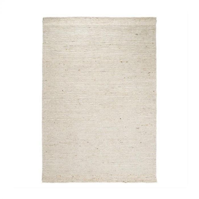 By-Boo Takara vloerkleed in ivoorkleur, gemaakt van geweven katoen met een tijdloos en subtiel ontwerp.