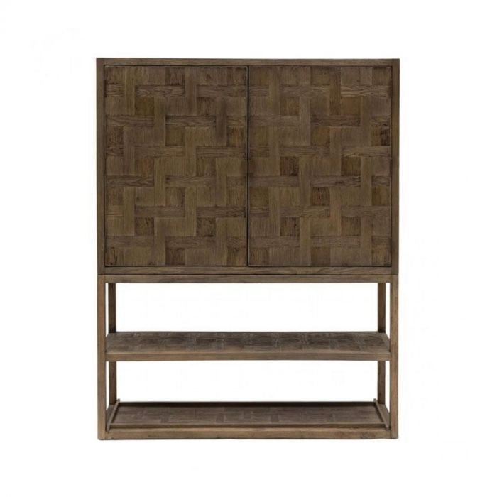 Dressoir Fraser Island van Rivièra Maison in gesloten toestand, met een houten visgraatmotief op de deuren en een open onderstel met planken.