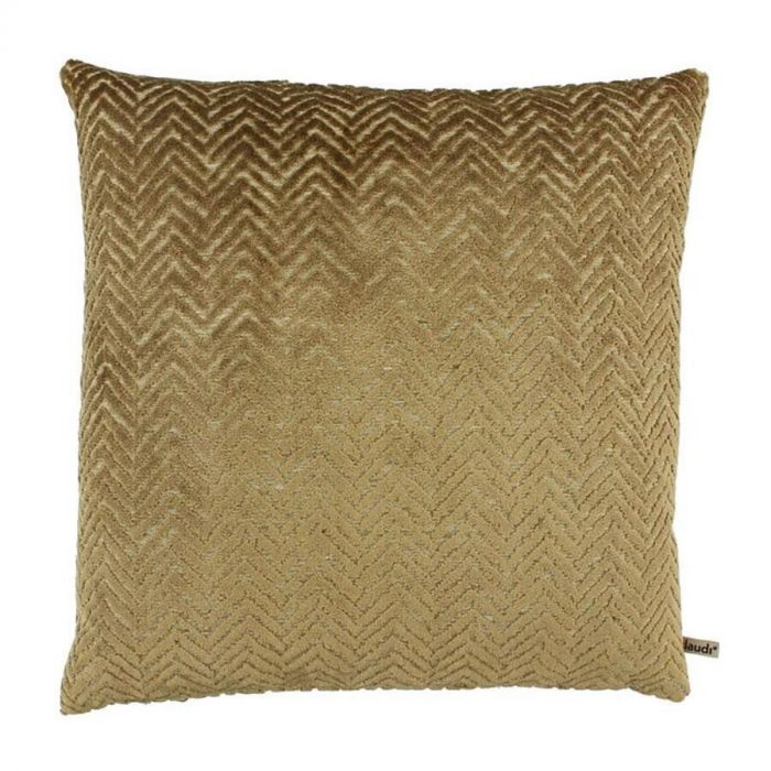Sierkussen Velvella van Claudi in donker goud, met een subtiele textuur en luxe uitstraling, perfect voor een stijlvolle inrichting.