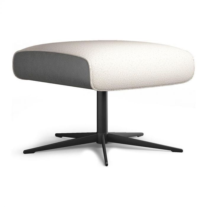 Voetenbank Castleton met zwart metalen draaivoet, bekleed met crème stof en grijze lederen zijkanten, schuin vooraanzicht.