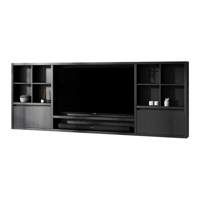 Zwarte Cinewall Pacino van Area77 met open en gesloten vakken, geschikt voor een televisie en soundbar, tegen een witte achtergrond.