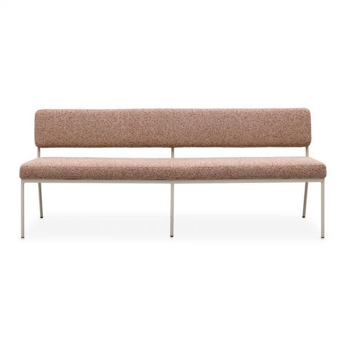 Eetkamerbank Molly in boucle-stof met beige metalen poten, vooraanzicht.