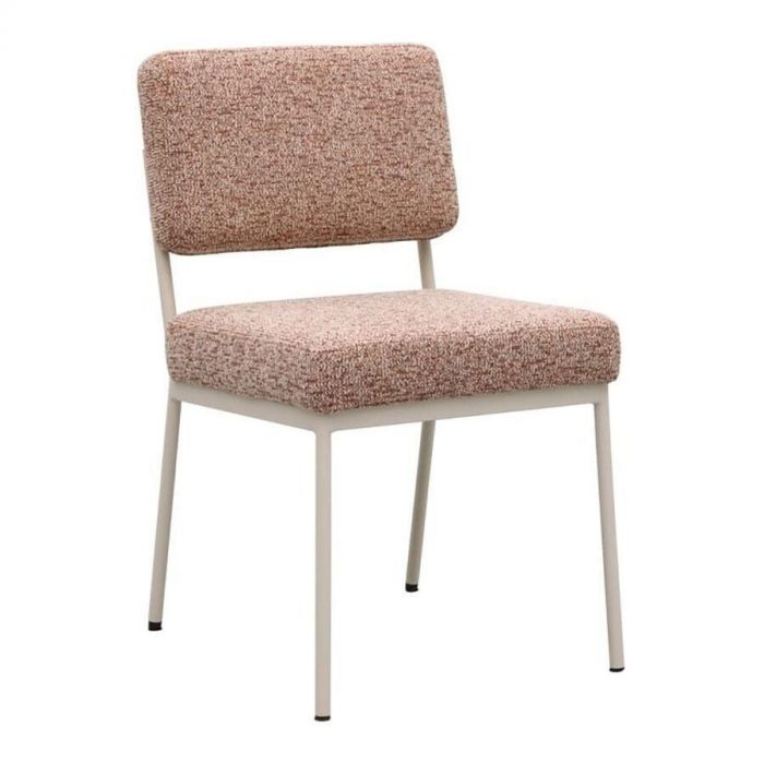 Eetkamerstoel Molly in driekwart aanzicht. Stoel met beige metalen frame en gemêleerde stof in rood-beige tinten.