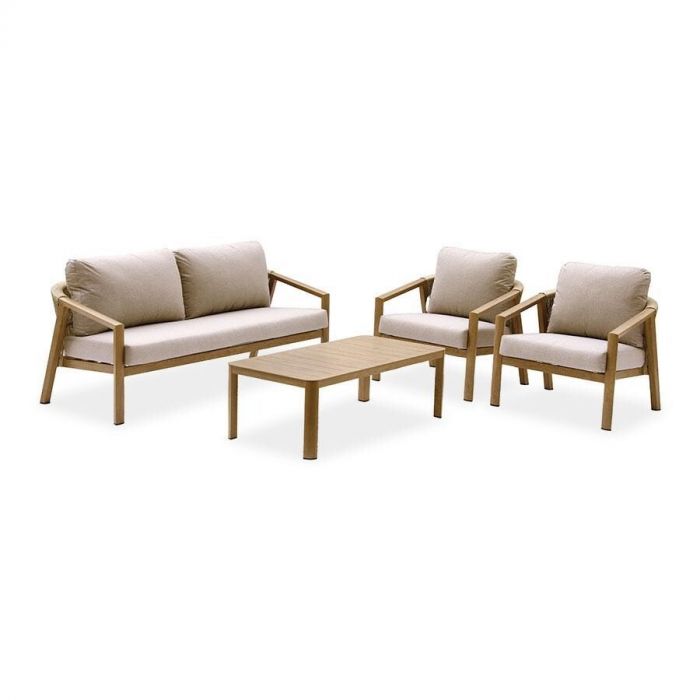 Loungeset Sardinië met houtlook aluminium frame en beige kussens, bestaande uit een bank, twee fauteuils en een tuintafel.