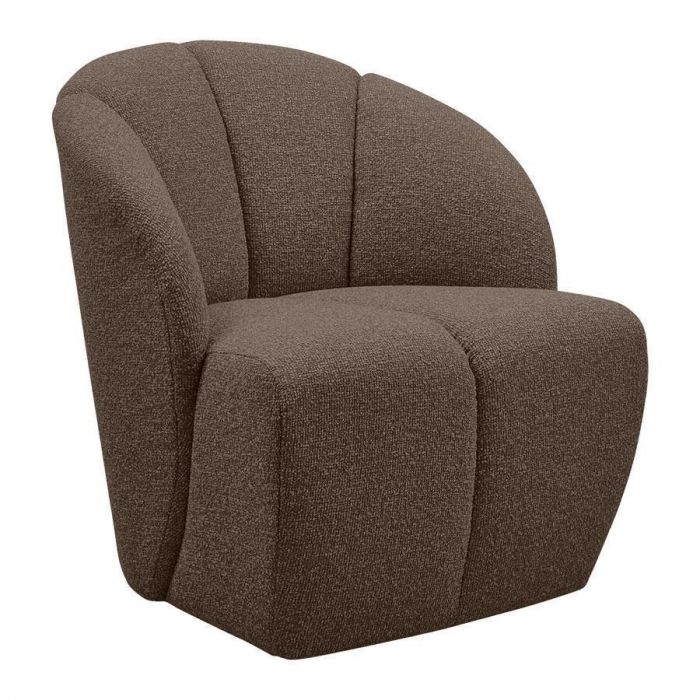 Draaifauteuil Mojo in bruin bouclé, zijaanzicht – Stijlvolle draaifauteuil Mojo van WOOOD in bruin bouclé, met ronde vormen en een robuuste uitstraling.