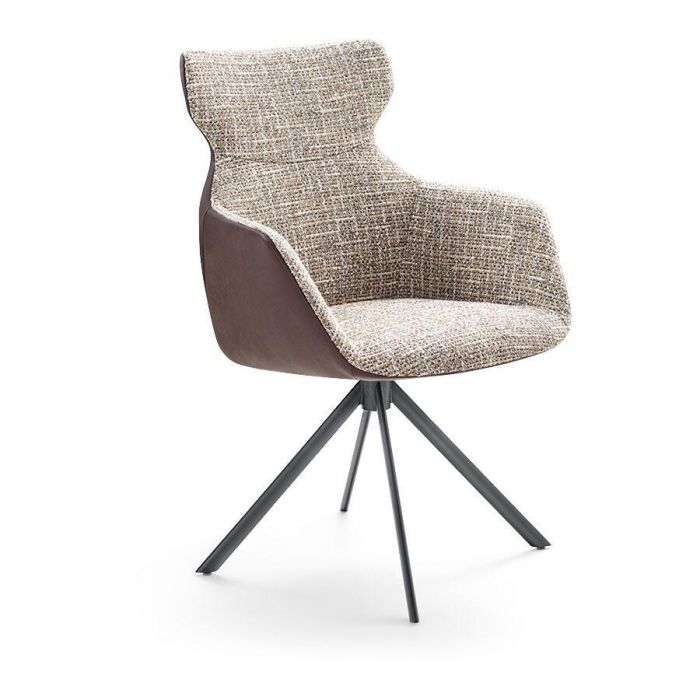 Eetkamerstoel Dutchz 2209 met beige gemêleerde stof aan de binnenzijde en bruine leren buitenzijde, schuin van voren gefotografeerd.