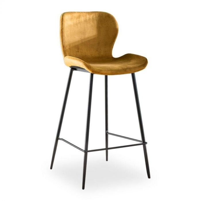 Barkruk Zina in goudkleurige veloursstof met metalen onderstel.