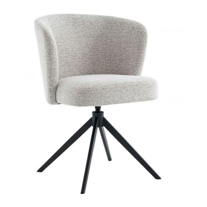 Eetkamerstoel Mandolia van Inhouse in beige stof met zwart metalen onderstel, schuin vooraanzicht.